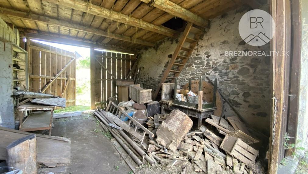 Pozemok s hospodárskou budovou - Polomka