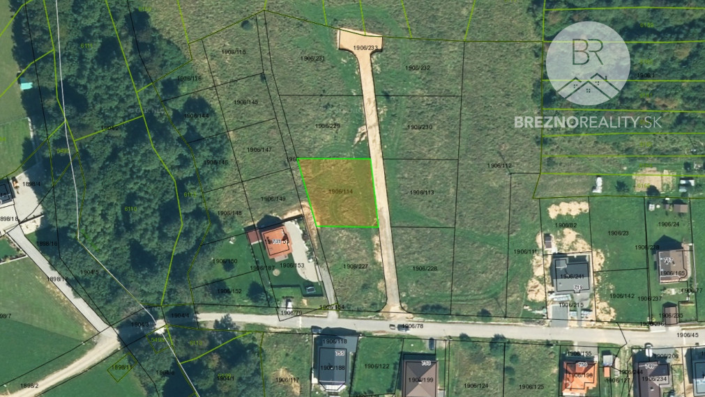 Stavebný pozemok 727 m2 - Beňuš - okres Brezno