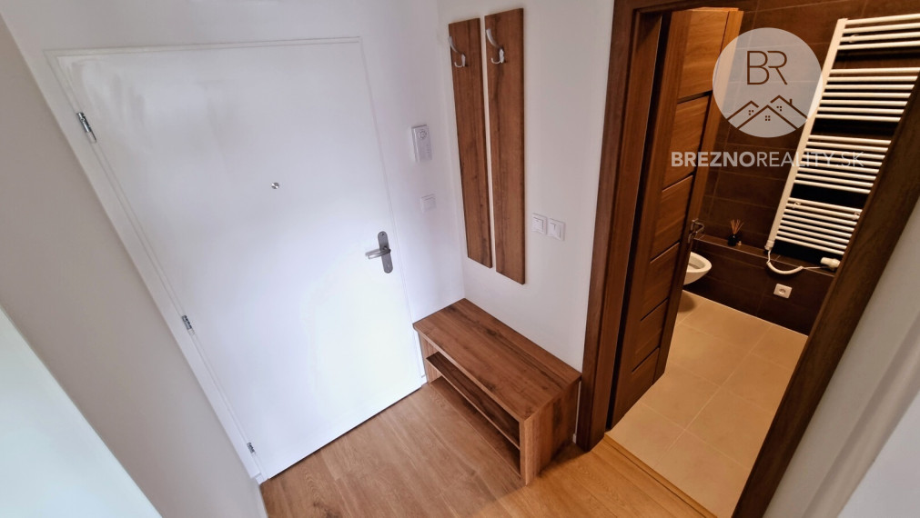 Kompletne zariadený 1i byt na prenájom - novostavba Kasárne - Brezno