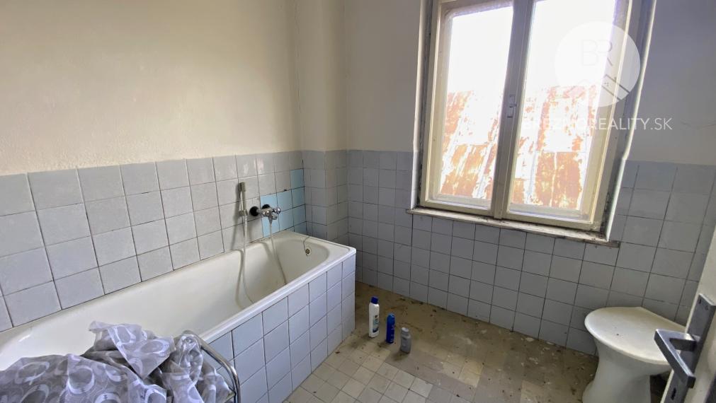 Investičný objekt na predaj -  Pohronská Polhora