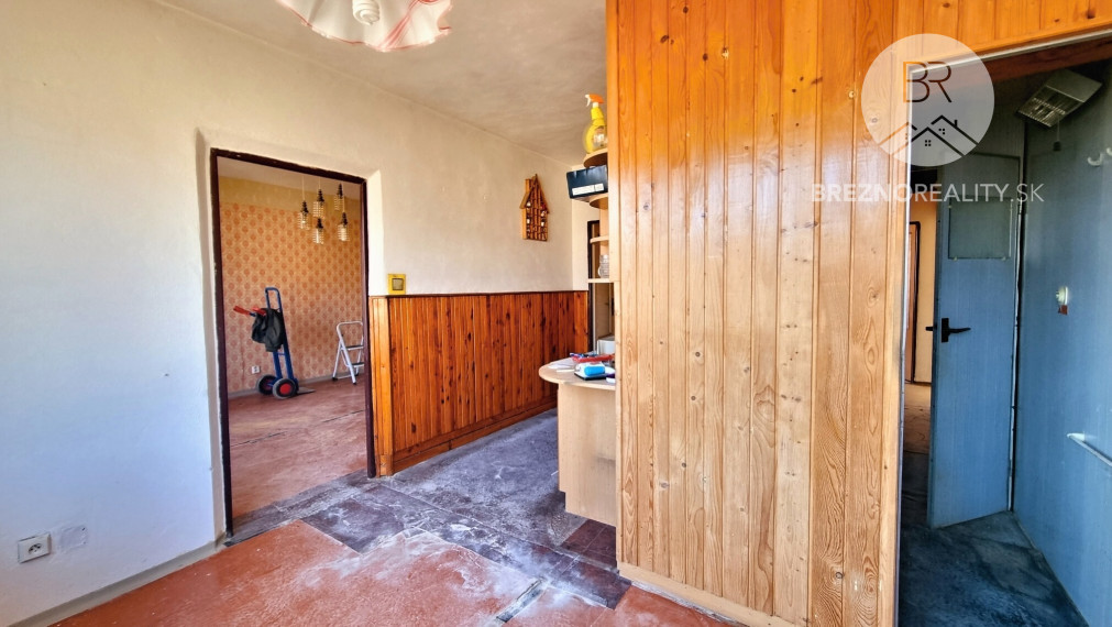 PREDANÉ - Na predaj 3-izbový byt - Brezno