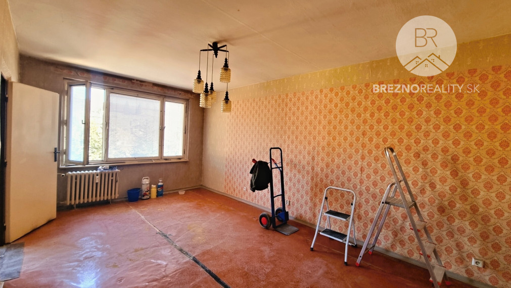 PREDANÉ - Na predaj 3-izbový byt - Brezno