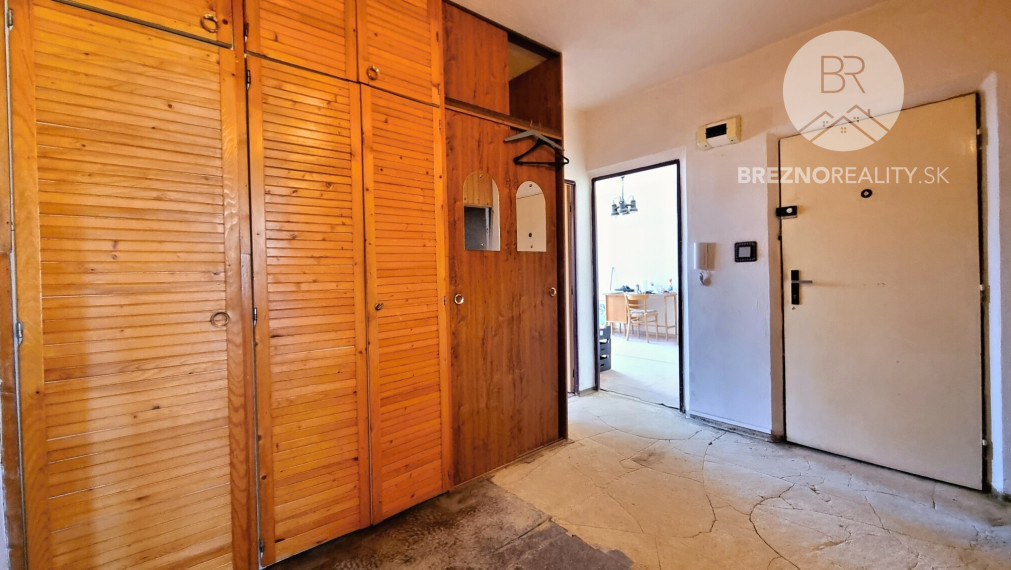 PREDANÉ - Na predaj 3-izbový byt - Brezno