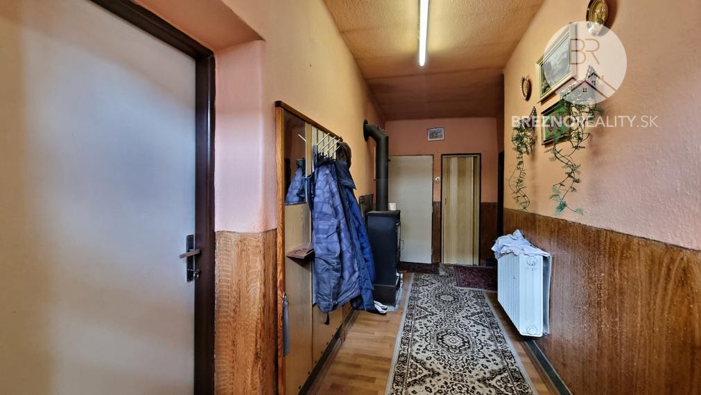 Rodinný dom na veľkom pozemku 1474 m2 - Polomka