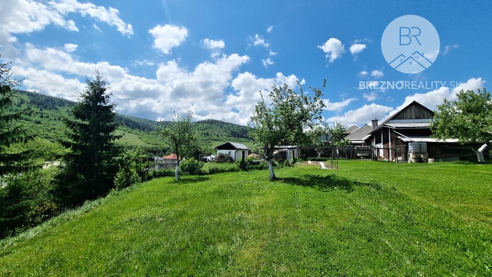 Rodinný dom na veľkom pozemku 1474 m2 - Polomka