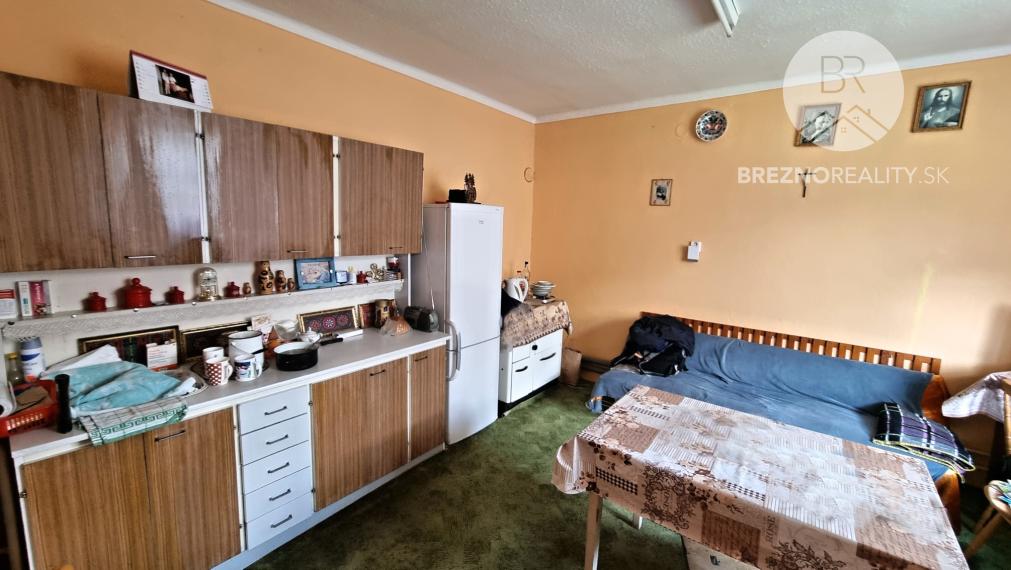 Rodinný dom na veľkom pozemku 1474 m2 - Polomka