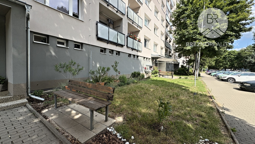 Štartovací byt snov v Brezne - 39m2 pohodlia a svetla