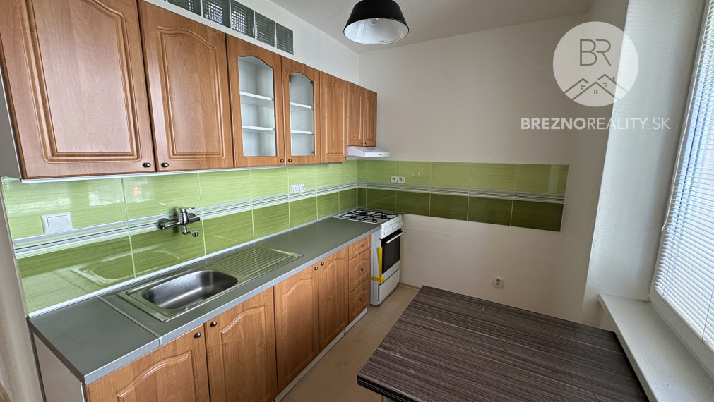 PREDANÝ!!!  Na predaj 2i byt v Brezne - ulica Malinovského