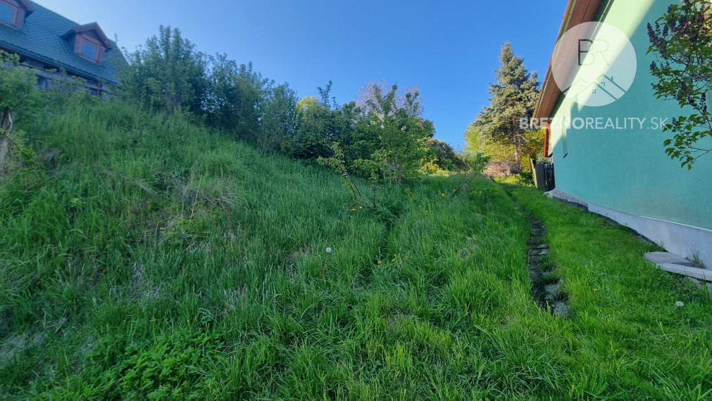 REZERVOVANÉ Pozemok v horskej obci - Lom nad Rimavicou