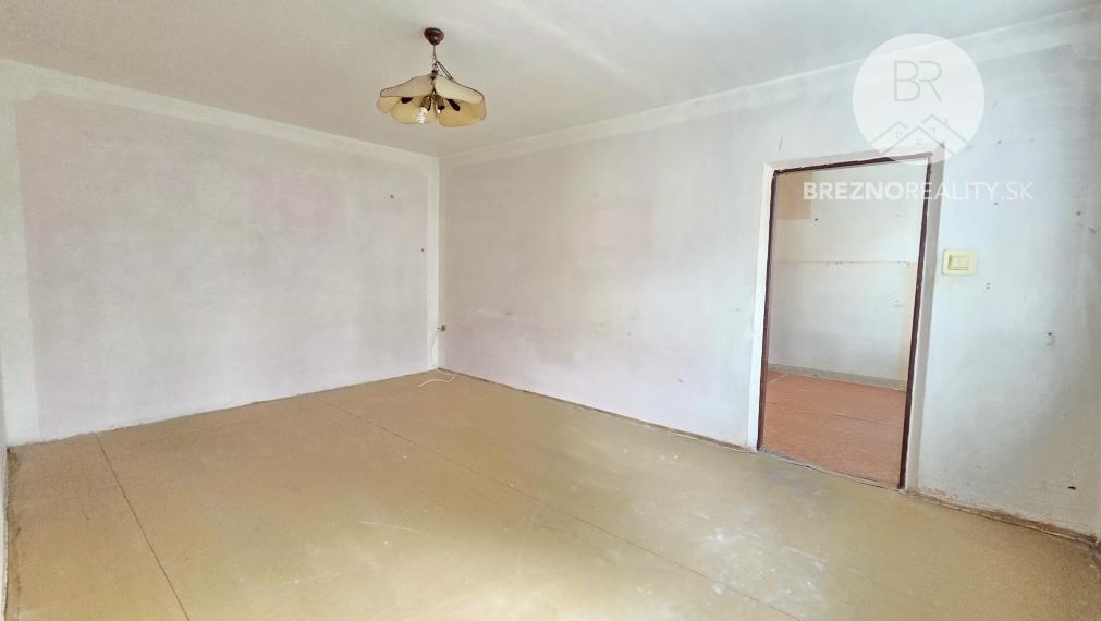 2-izbový byt v pokojnej lokalite blízko centra mesta Brezno