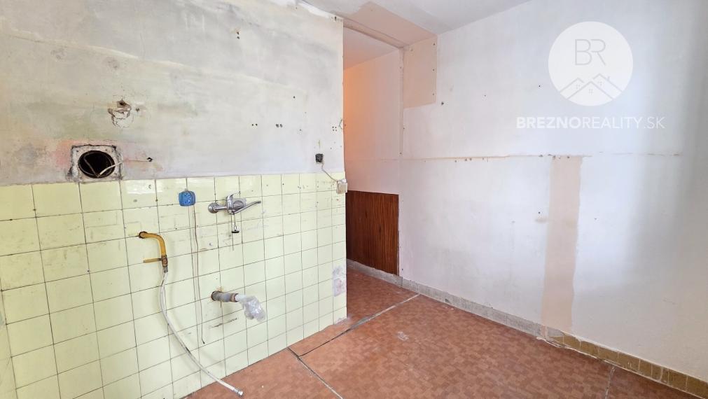 2-izbový byt v pokojnej lokalite blízko centra mesta Brezno