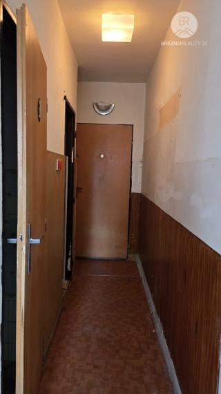 2-izbový byt v pokojnej lokalite blízko centra mesta Brezno