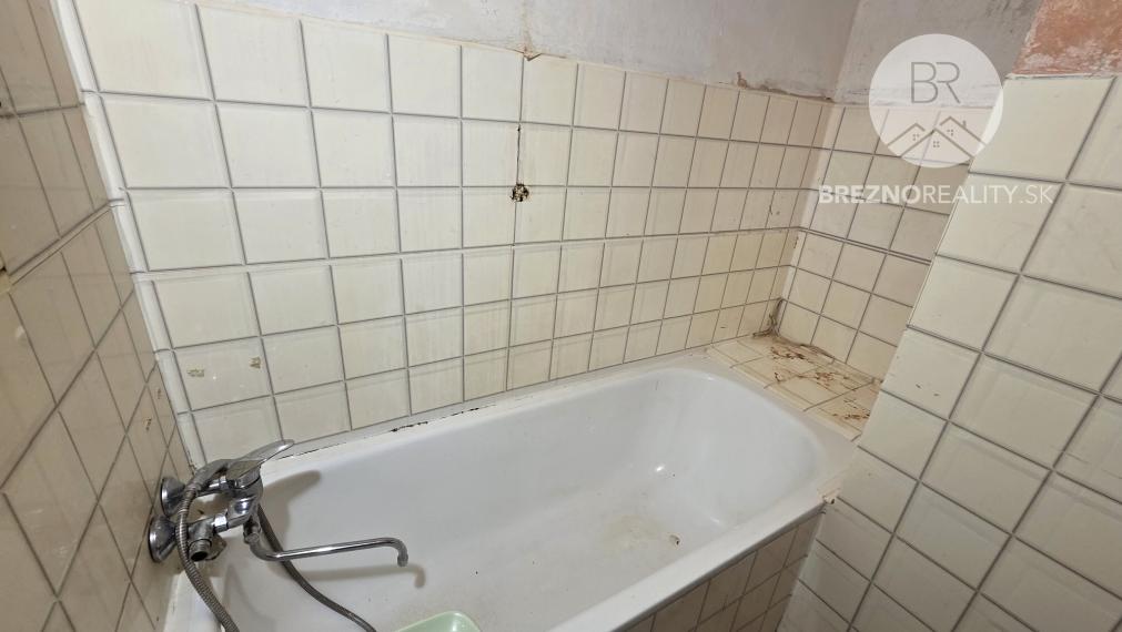 2-izbový byt v pokojnej lokalite blízko centra mesta Brezno