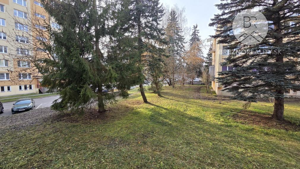 2-izbový byt v pokojnej lokalite blízko centra mesta Brezno