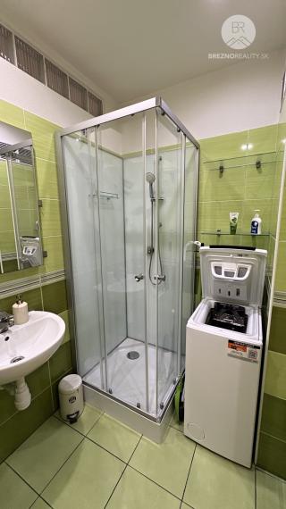 Prenájom 2 izbový byt, kompletne zariadený, v centre - Brezno