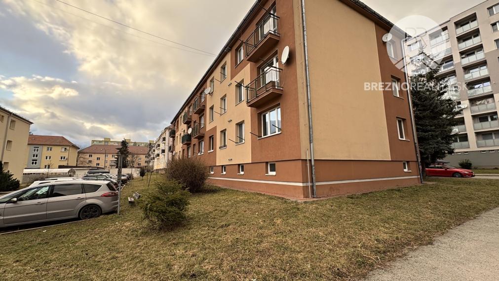 Prenájom 2 izbový byt, kompletne zariadený, v centre - Brezno