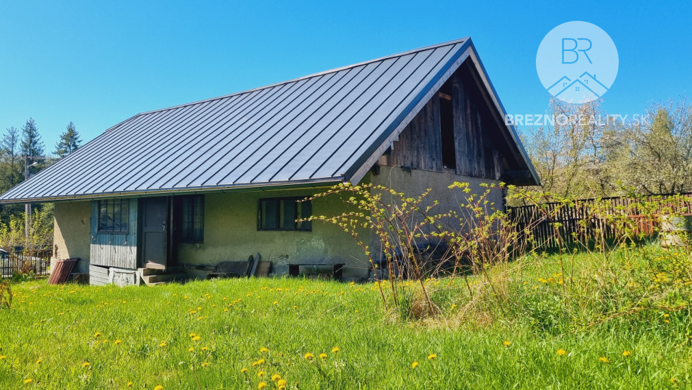 Pozemok 607 m² so sieťami a drevenicou, Braväcovo