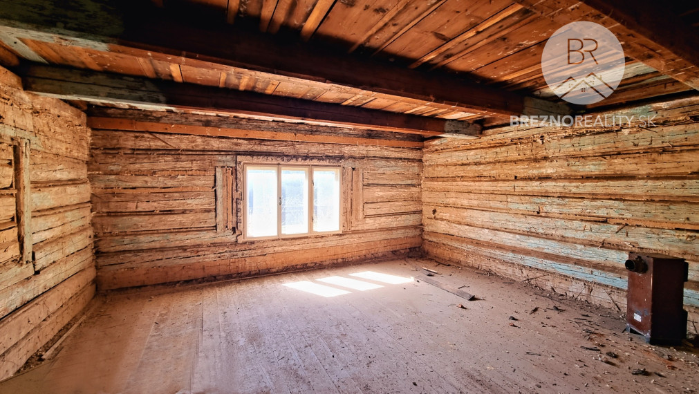 Pozemok 607 m² so sieťami a drevenicou, Braväcovo