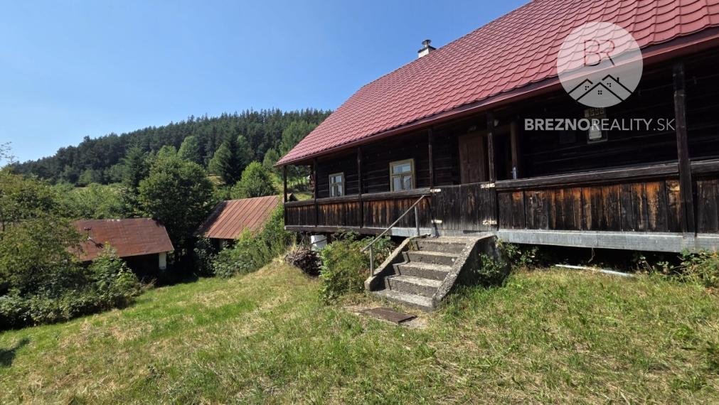 Tradičná drevenica na pokojnom  mieste - Pohorelá
