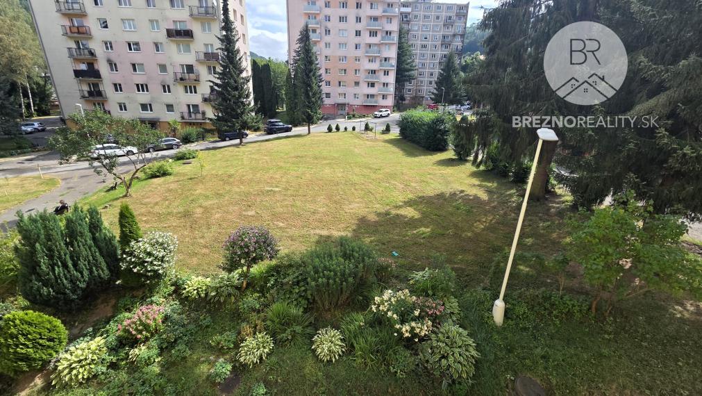 1-izbový byt po renovácii na predaj – Podbrezová, časť Kolkáreň