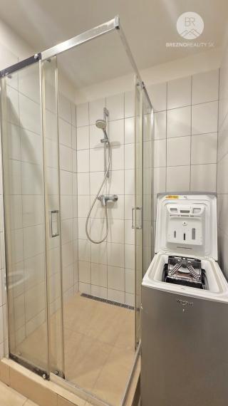 1-izbový byt po renovácii na prenájom – Podbrezová, Kolkáreň