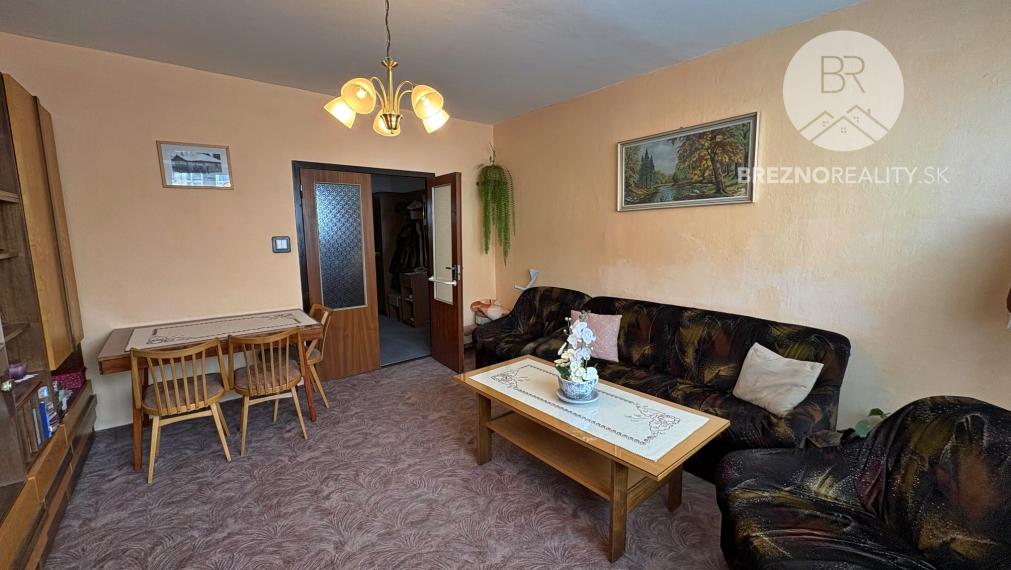 Priestranný 3-izbový byt (70 m²) s loggiou na sídlisku Mazorníkovo, Brezno