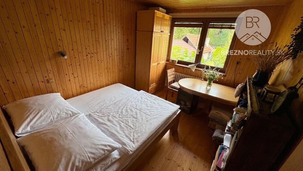 Dom na predaj s výbornou polohou a udržiavanou záhradou - Lopej - Podbrezová