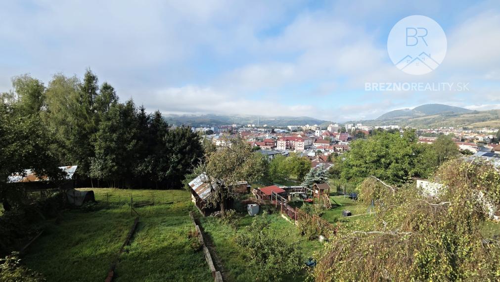Priestranný rodinný dom vo vyhľadávanej lokalite - Kiepka - Brezno