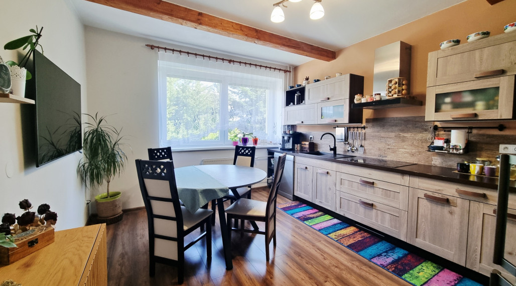 REZERVOVANÉ - Priestranný štvorizbový byt Valaská - okr. Brezno