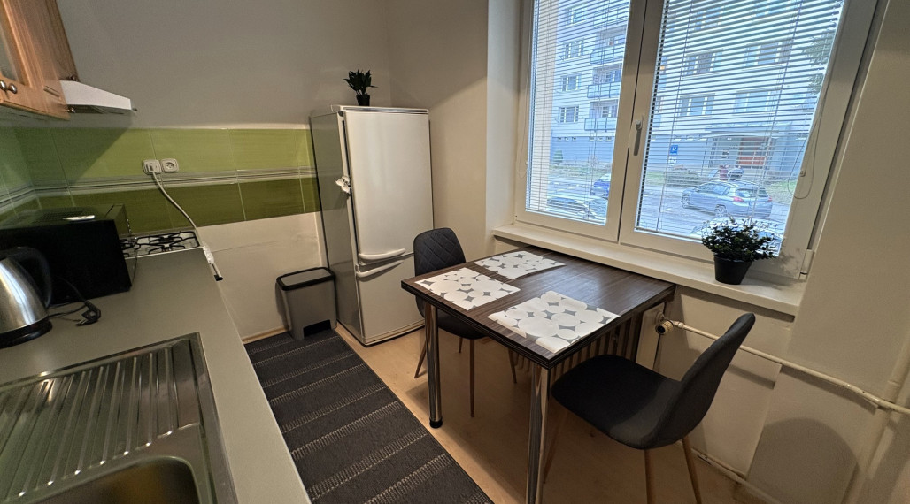 Prenájom 2 izbový byt, kompletne zariadený, v centre - Brezno