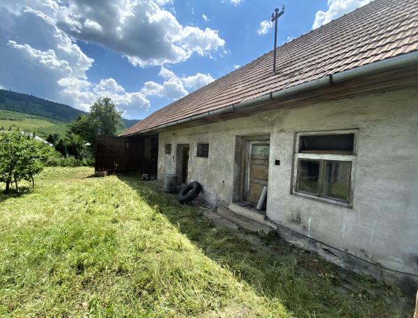 Pozemok s hospodárskou budovou - Horehronie