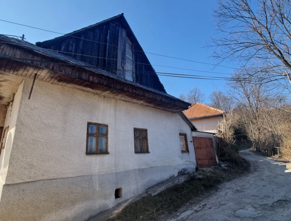 Historický dom v Brezne na predaj – atmosféra s pôvodnými prvkami
