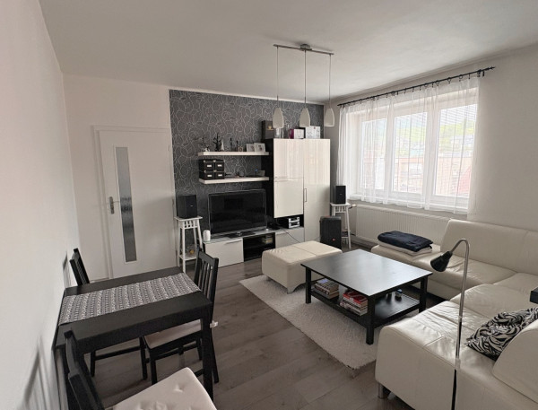 Štýlový 2i byt po kompletnej rekonštrukcii - Valaská, 62m2