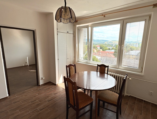 Štartovací byt snov v Brezne - 39m2 pohodlia a svetla