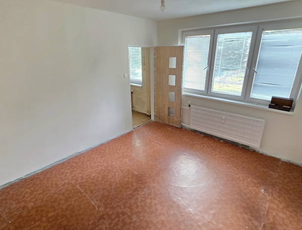 2-izbový byt v pokojnej lokalite blízko centra mesta Brezno