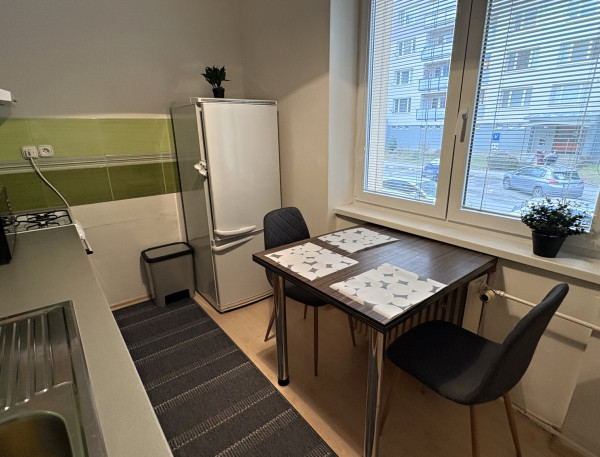 Prenájom 2 izbový byt, kompletne zariadený, v centre - Brezno