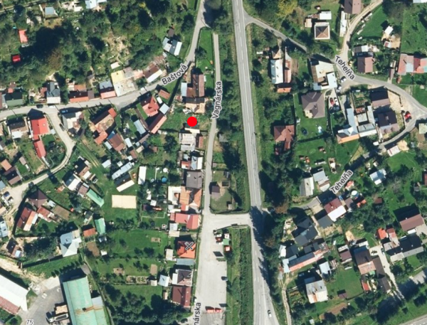 Stavebný pozemok so súpisným číslom (pôvodný dom) - Zadné Halny