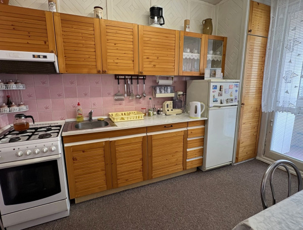 Priestranný 3-izbový byt (70 m²) s loggiou na sídlisku Mazorníkovo, Brezno